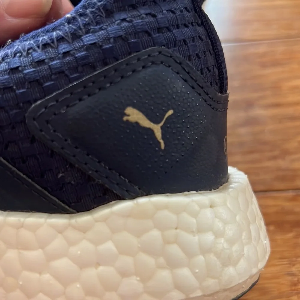 Pumas - Picture 2 of 10